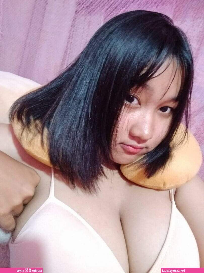 abg bugil payudara bulat montok