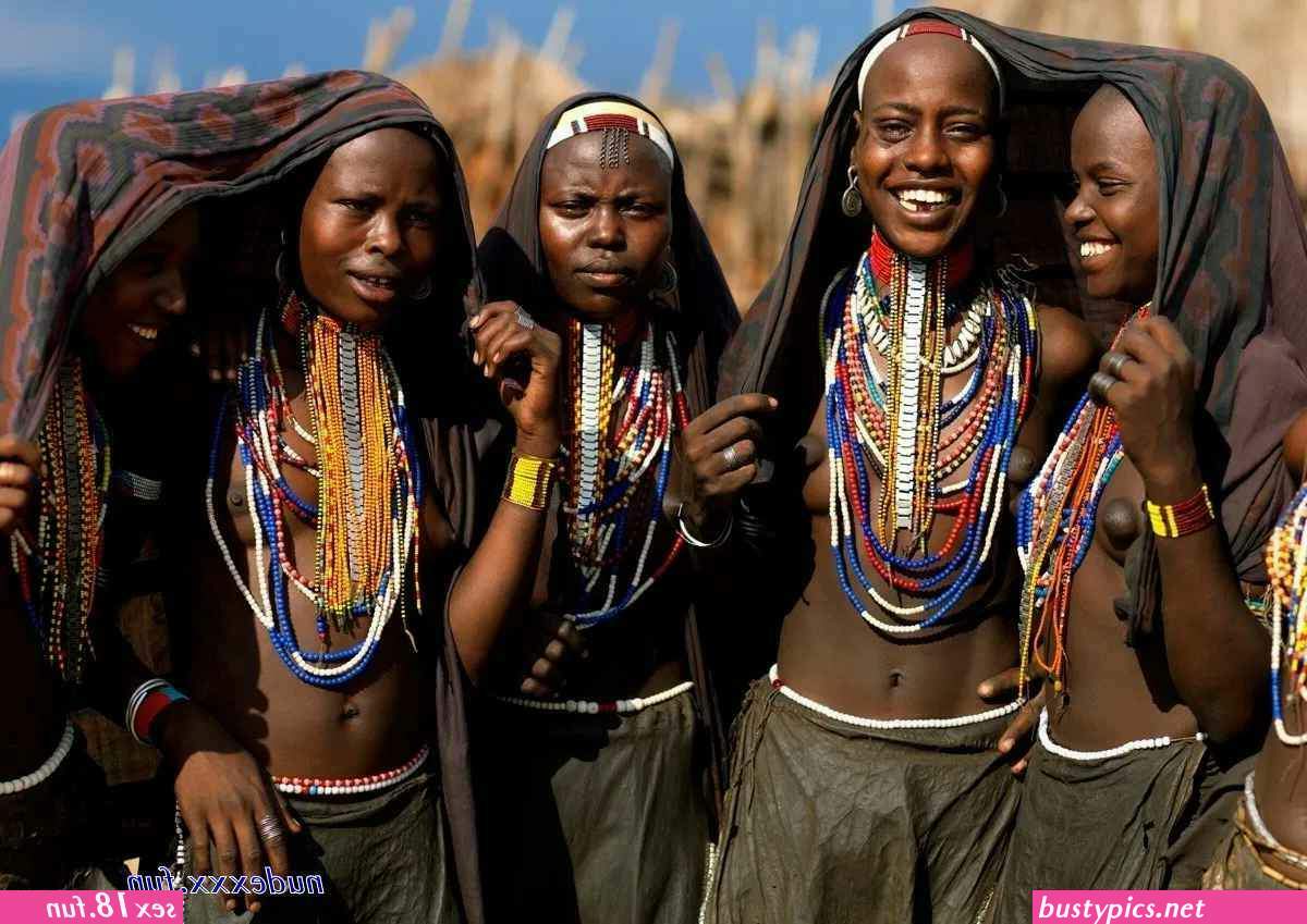 afrika giril naked