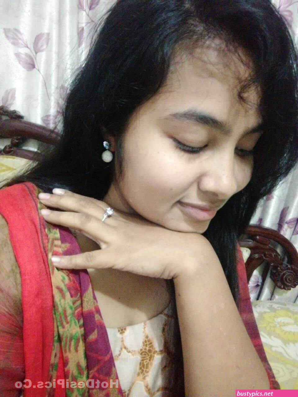 beautiful cute boobs girls selfies