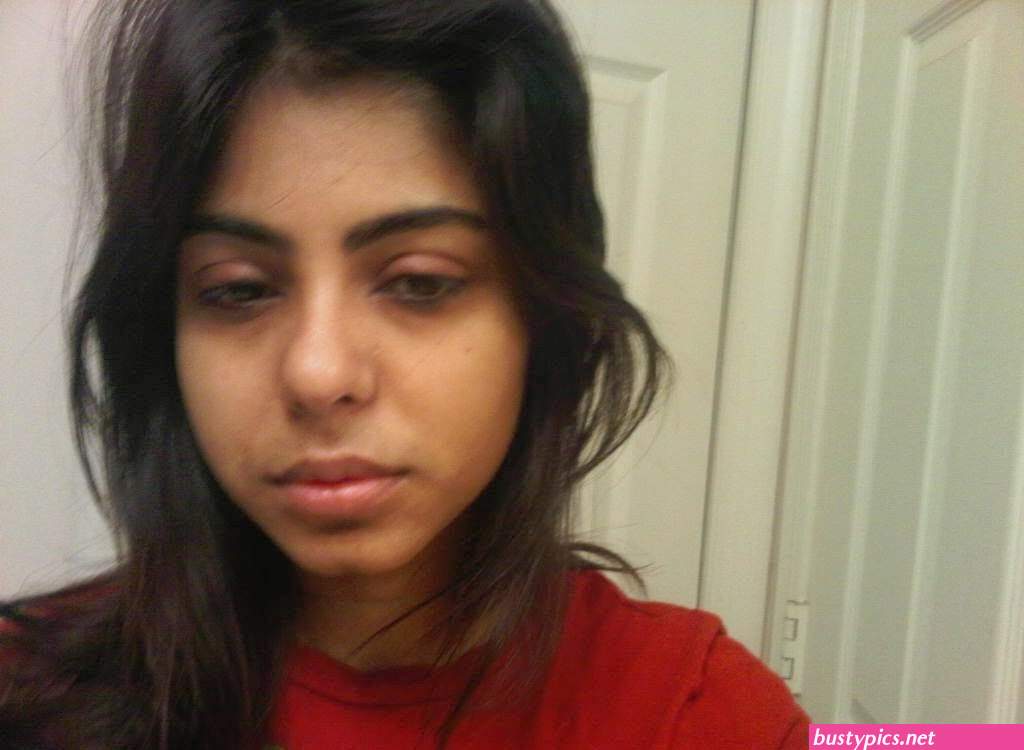 beautiful cute boobs girls selfies