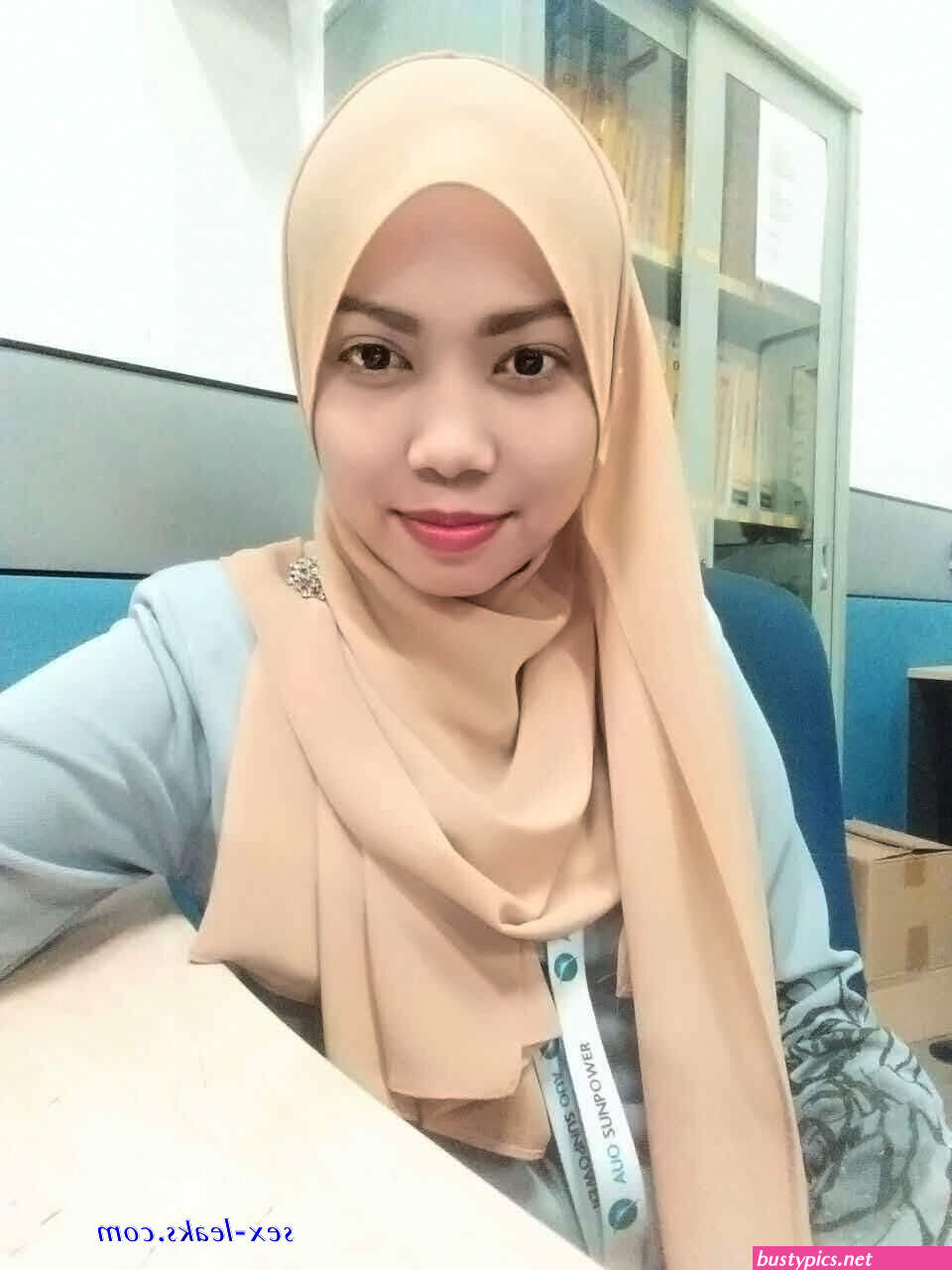 jilbab memek porn