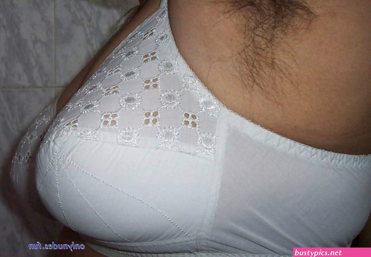 mallu local auntys saree back pics