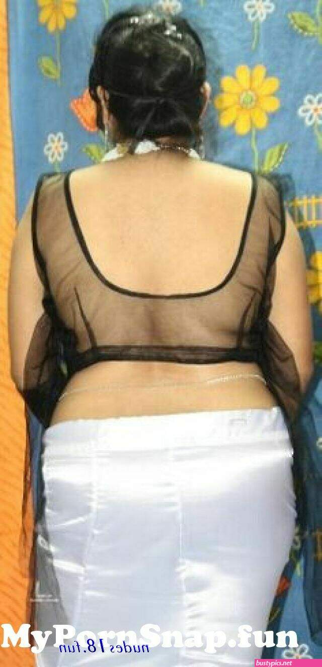 mallu local auntys saree back pics