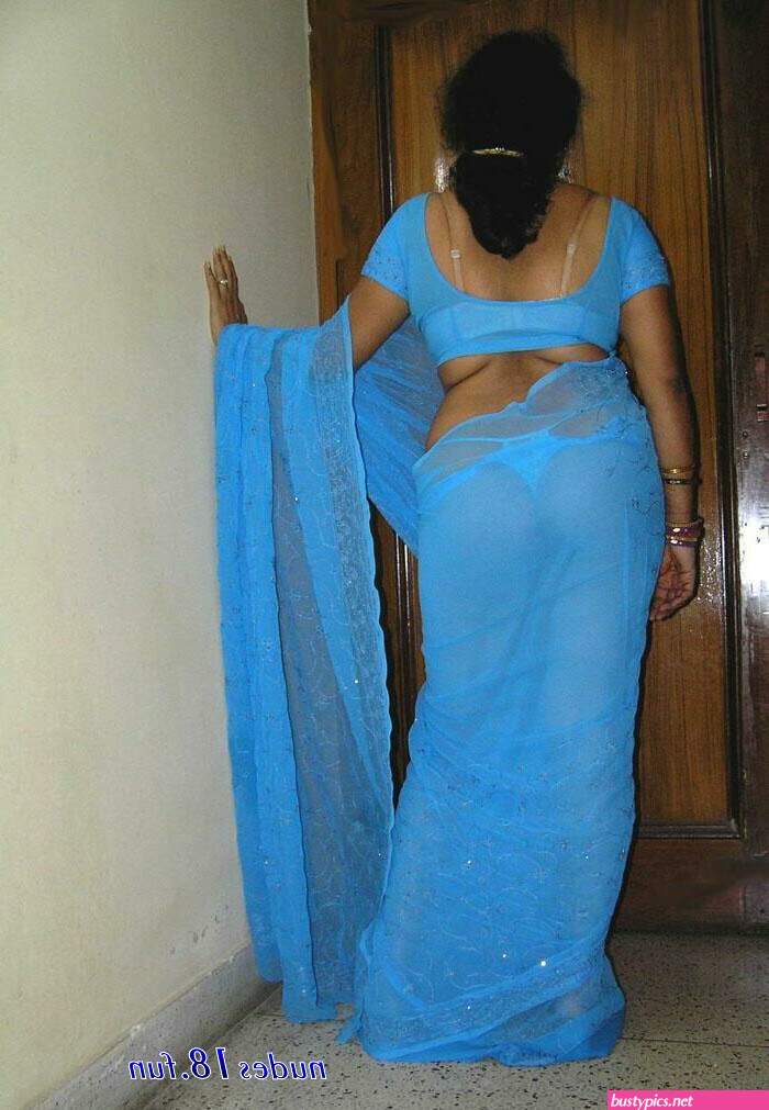 mallu local auntys saree back pics