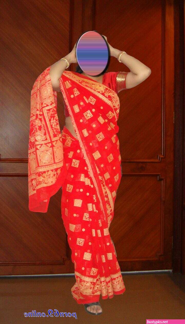 mallu local auntys saree back pics