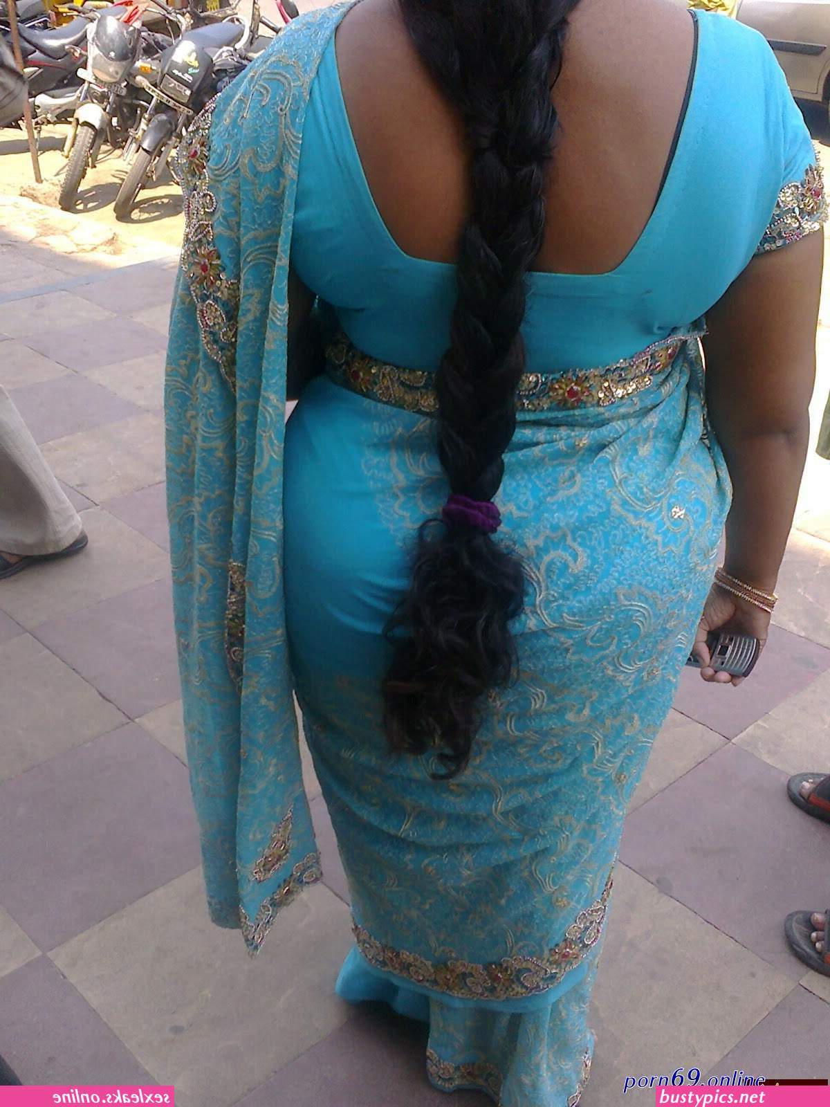 mallu local auntys saree back pics