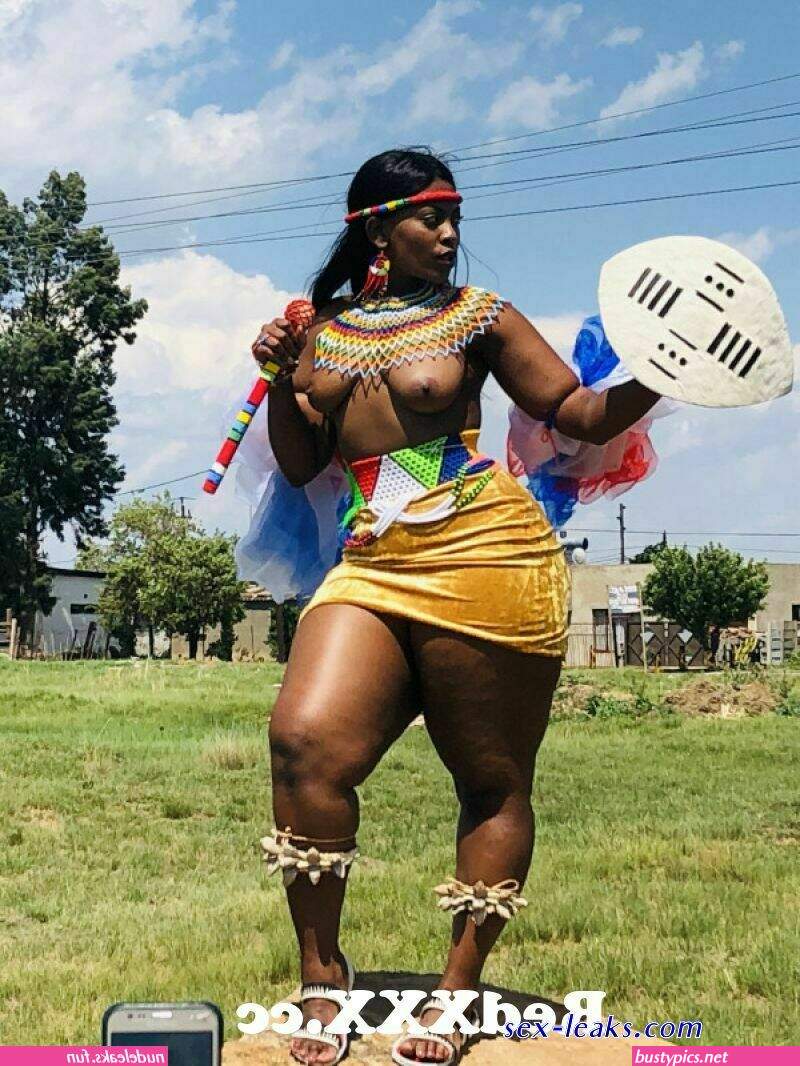 naked zulu girl