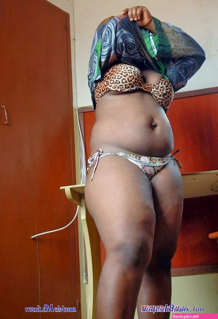 picha za mwanamke akitobwa