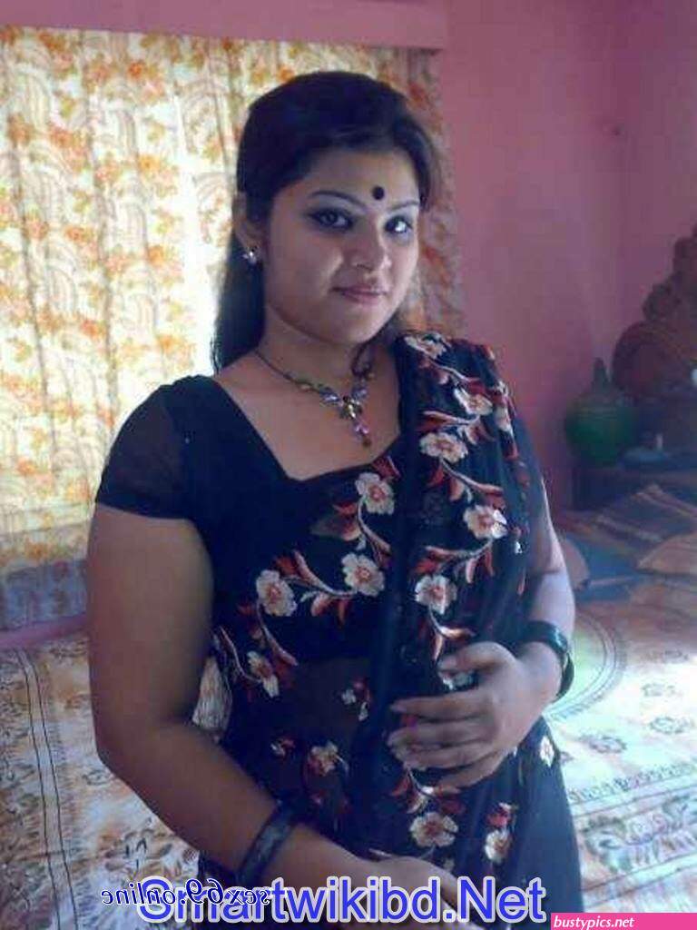 desi saree aunty nude