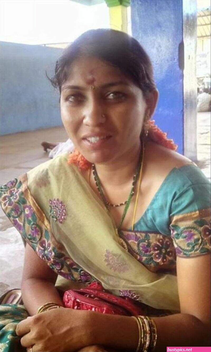 desi saree aunty nude