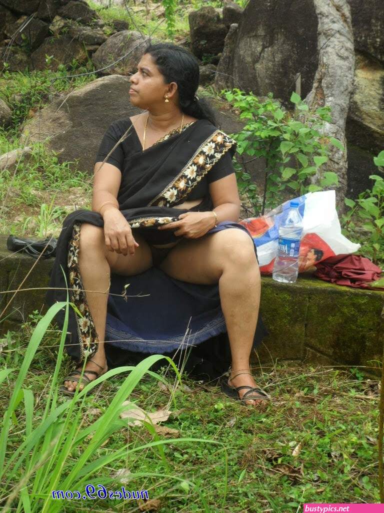 desi saree aunty nude