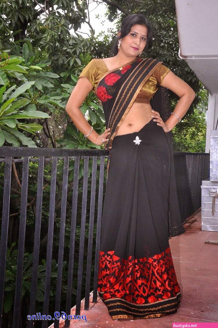 desi saree aunty nude