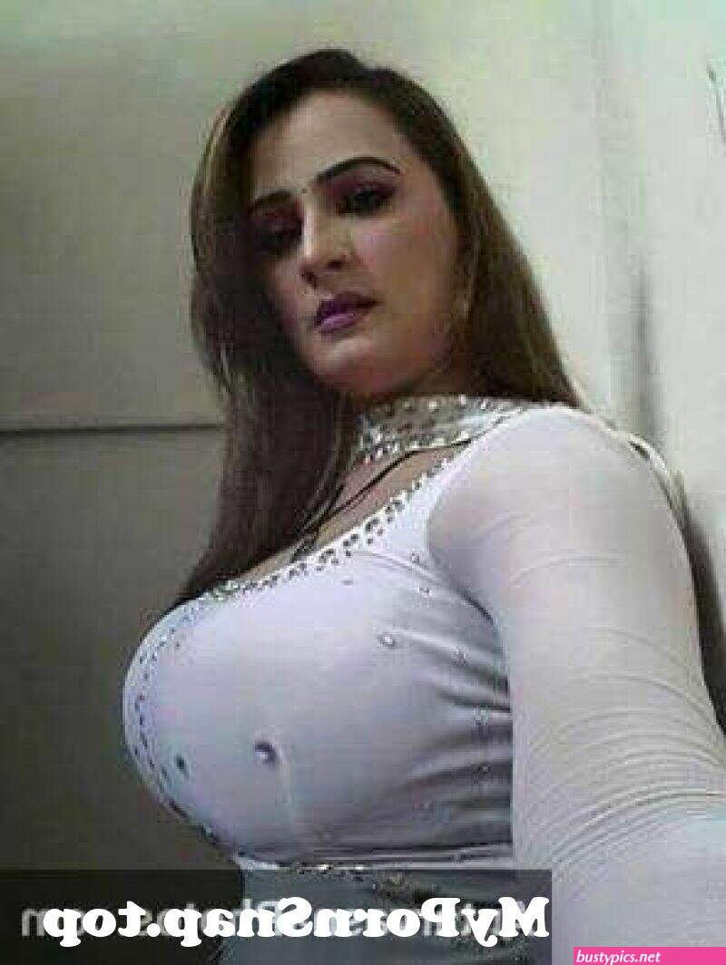 hot aunty boobs in sexy