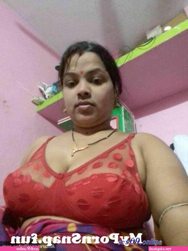 hot aunty boobs in sexy