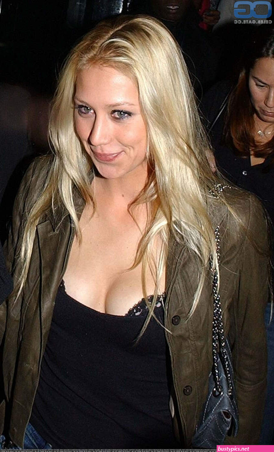 https://wanderlust.care/anna-kournikova/gallery.html