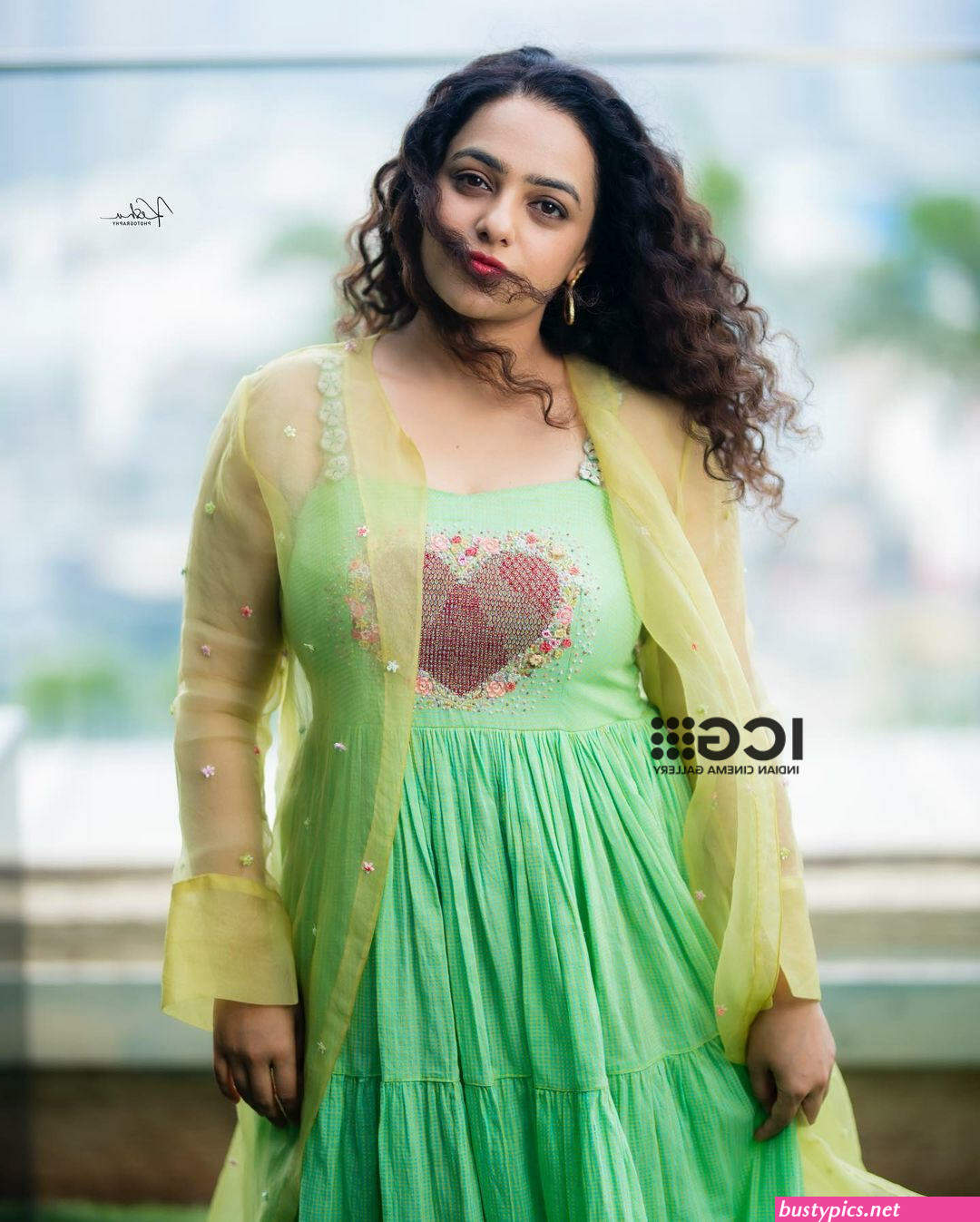 nithya menon curvy body images