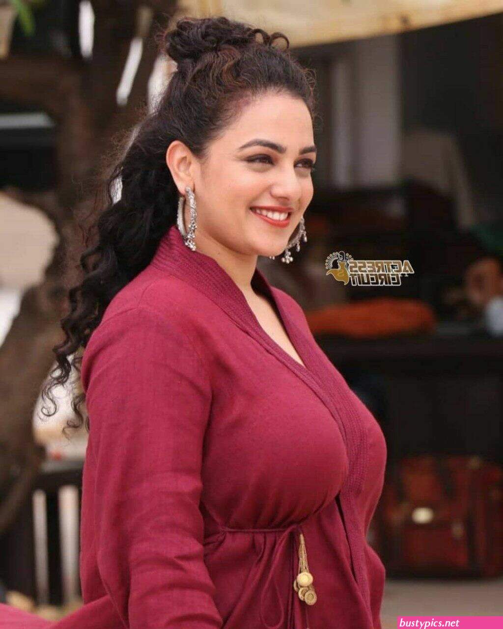 nithya menon curvy body images