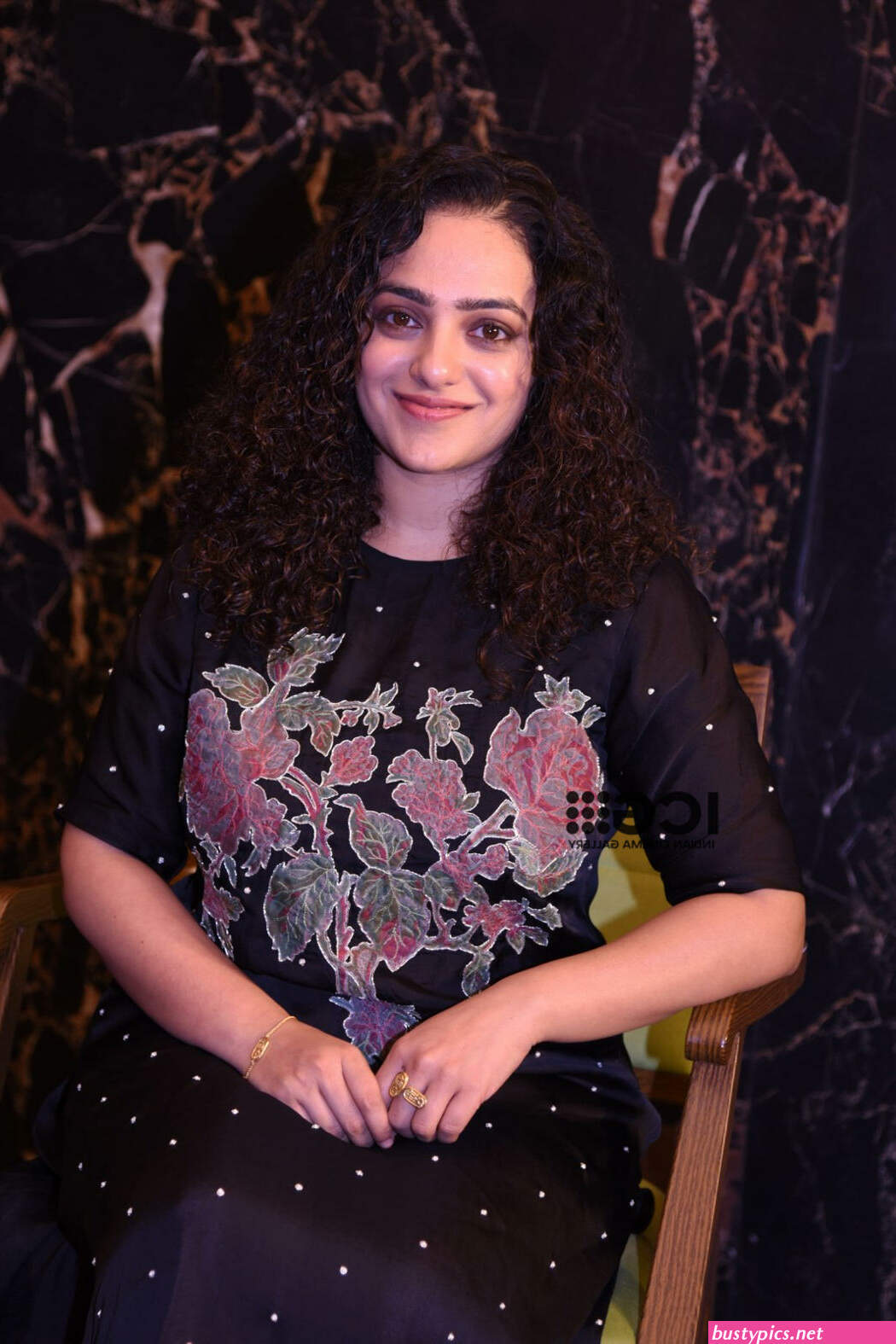 nithya menon curvy body images