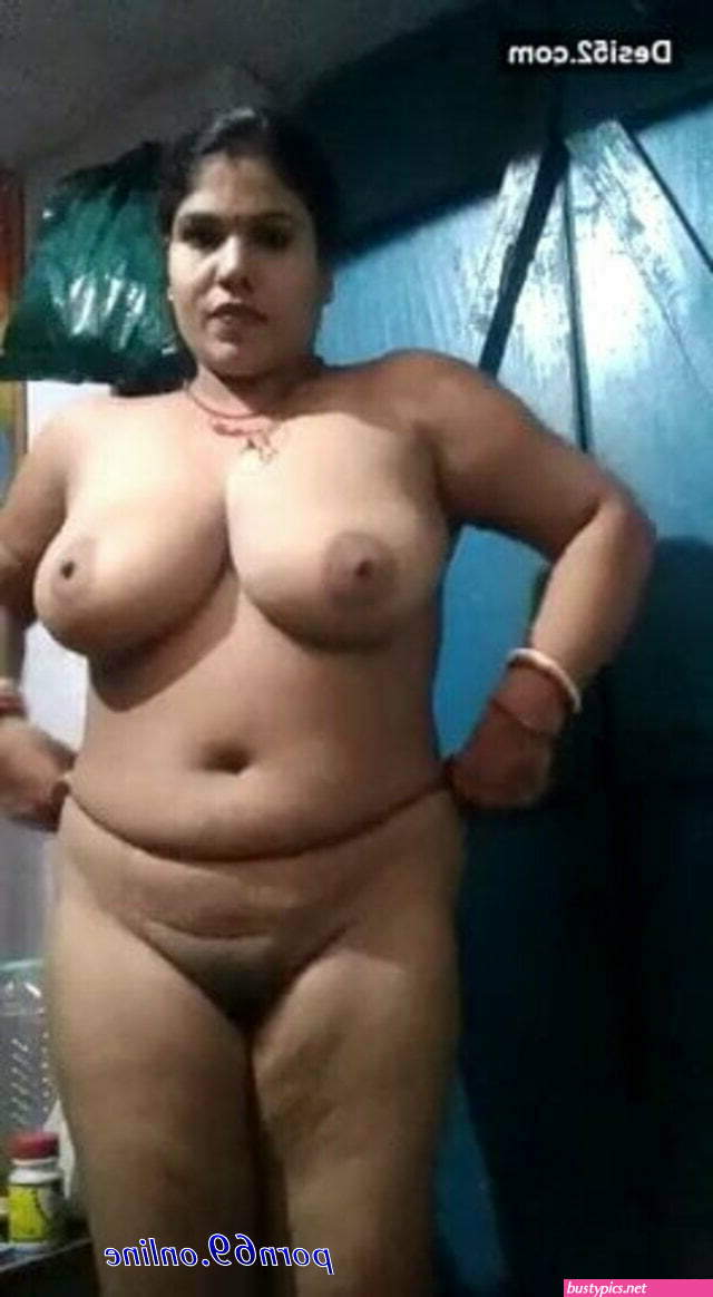 young desi aunty village tit pics