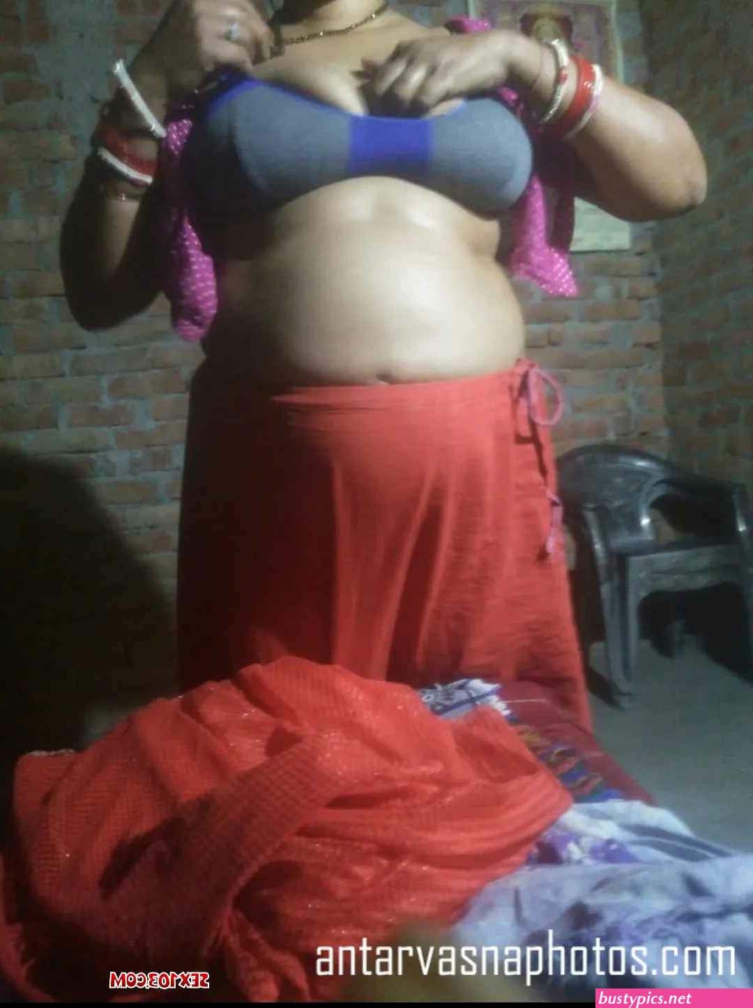 young desi aunty village tit pics