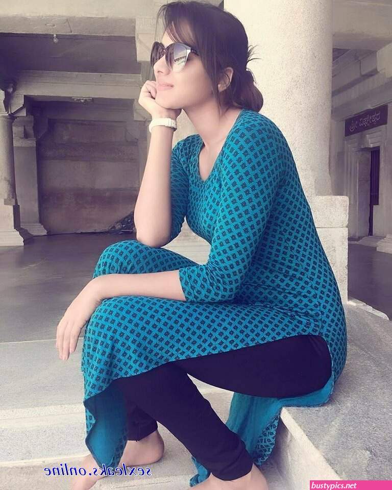 biutyfull gerl gaand photo