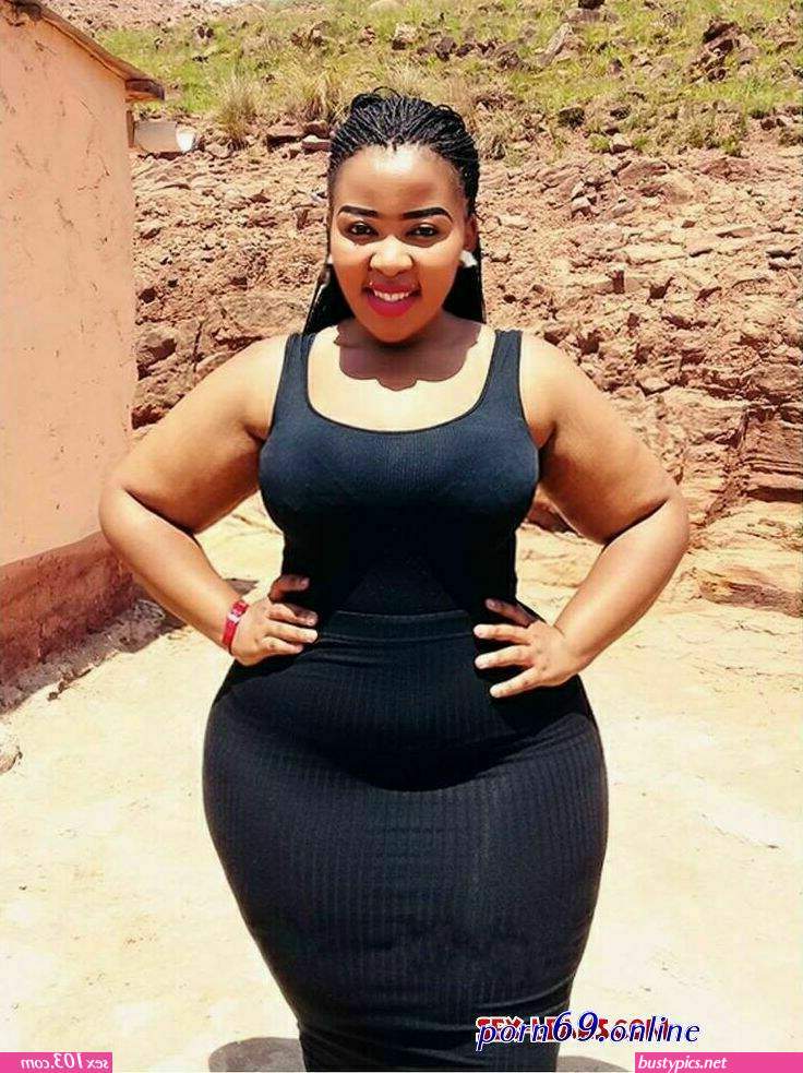 beautiful kenyan sex booty in skirt