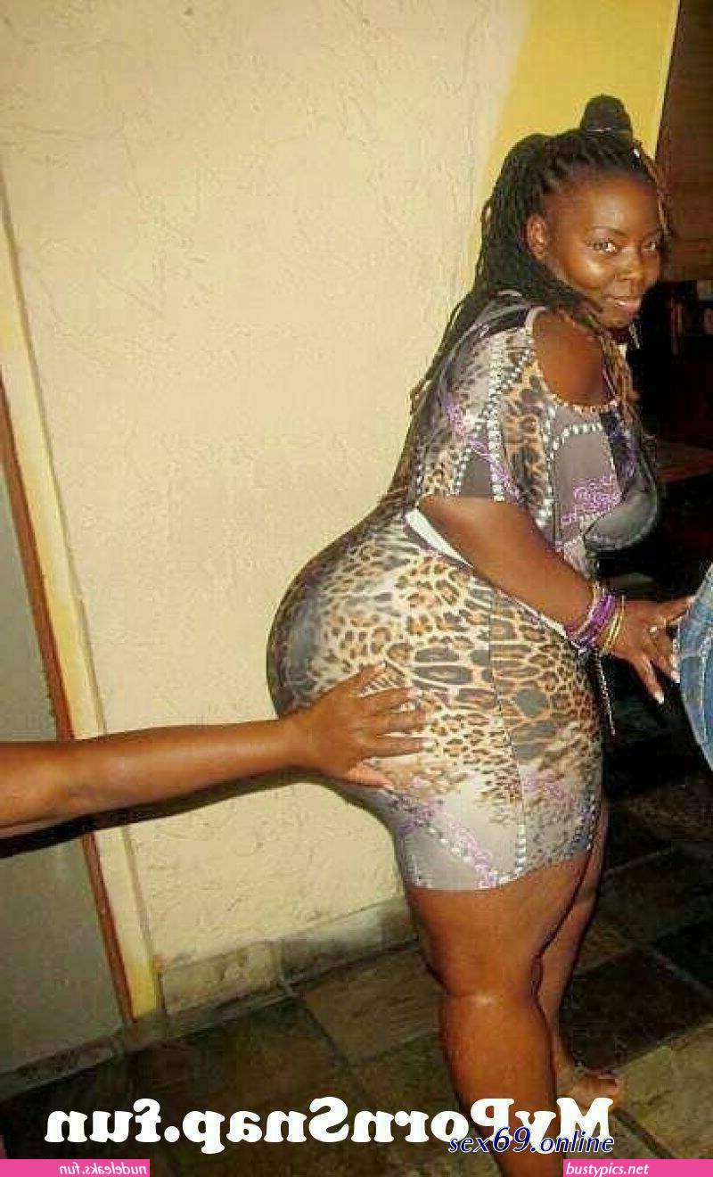 kuma kubwa nyeusi ya sungar mam
