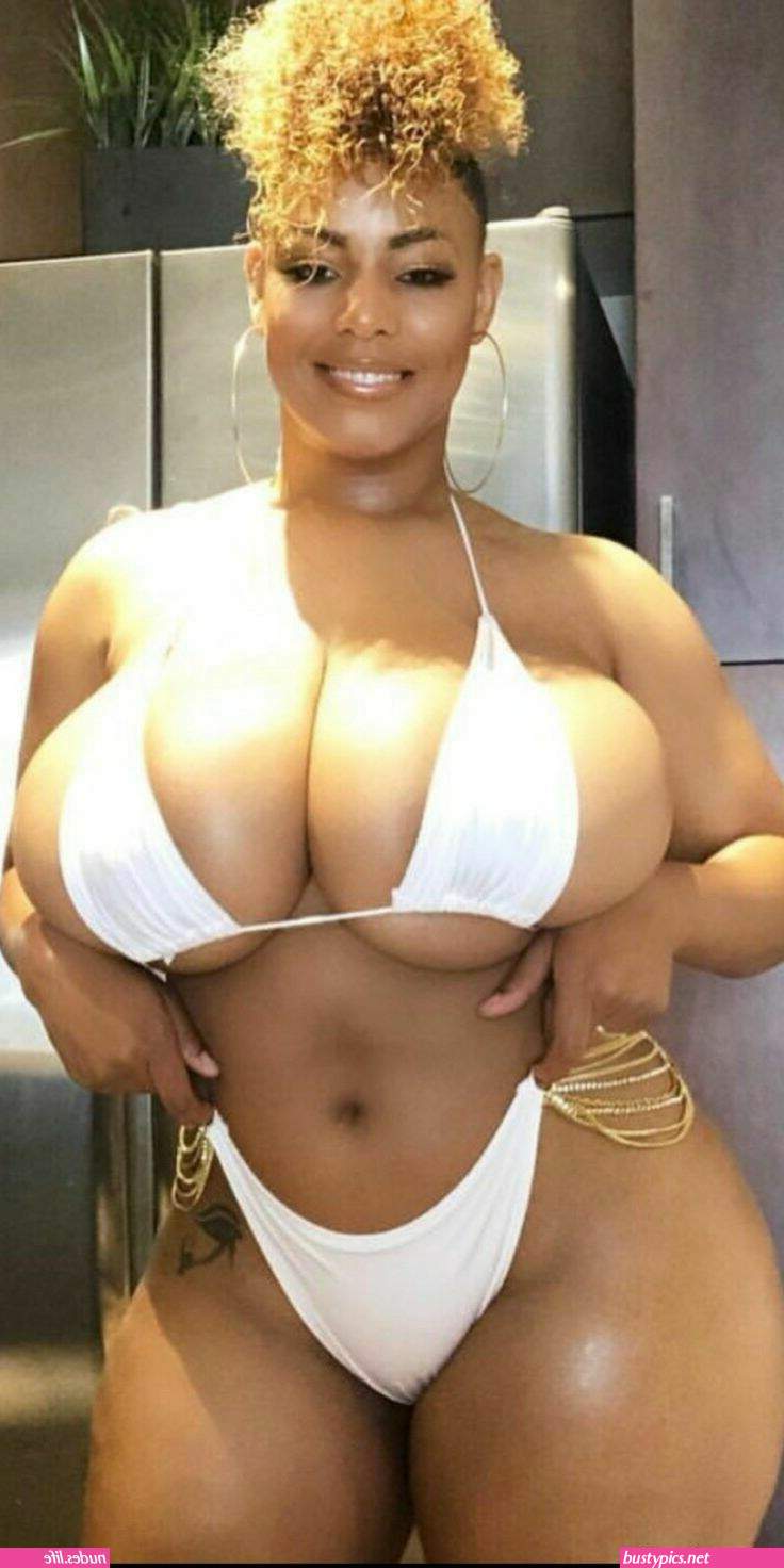 naked big booty sexy ebony bikini and tits