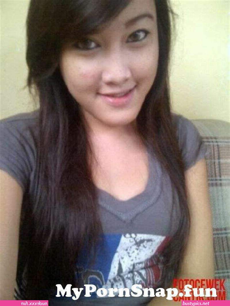 abg kimcil ngangkang pamer memek