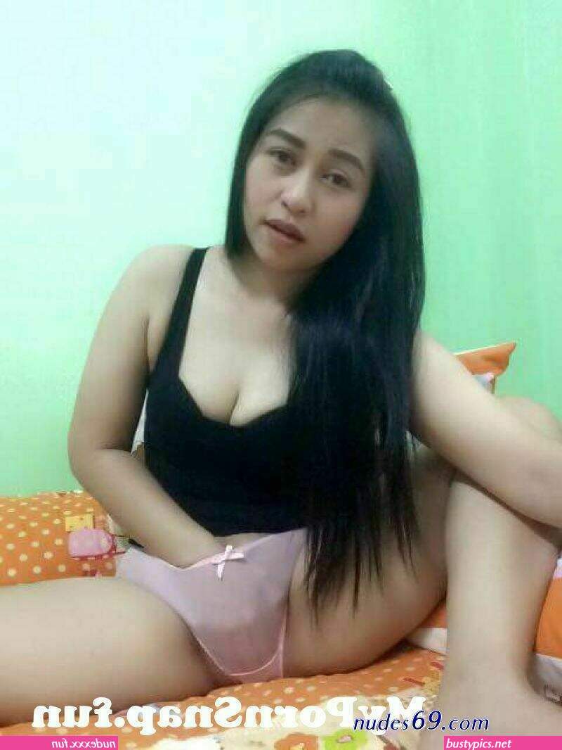 abg kimcil ngangkang pamer memek