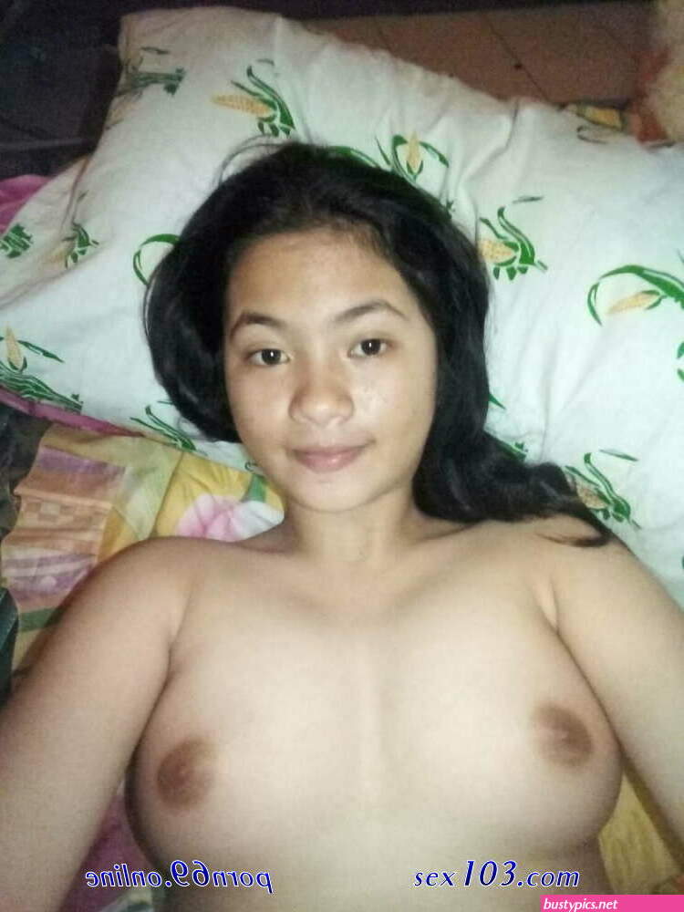 abg kimcil ngangkang pamer memek