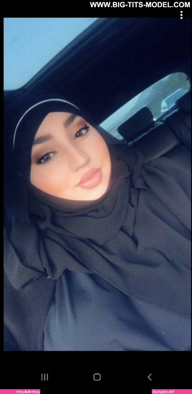 hijab big tits girl