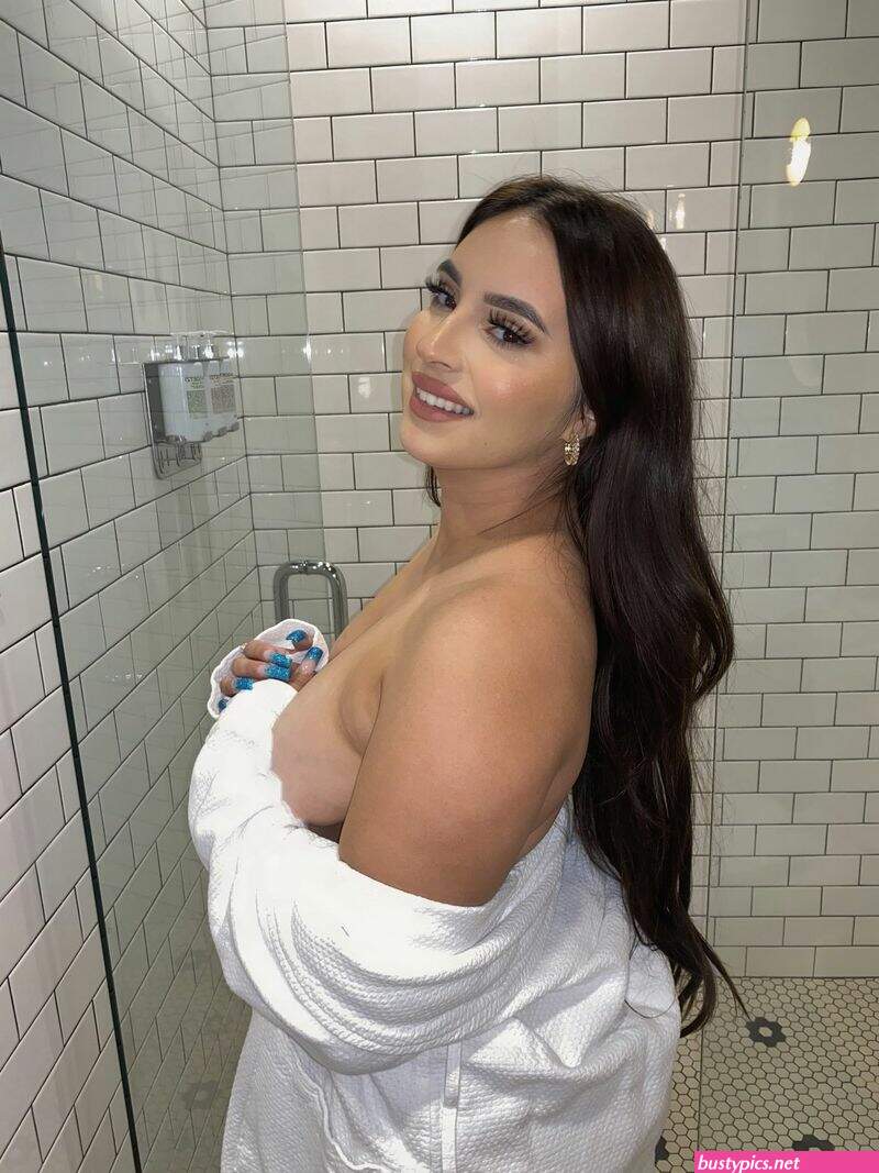 julia nicole onlyfans