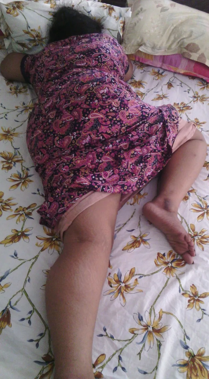 aunty pussy upskirt
