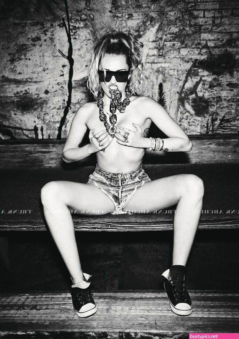 https://arizona-golf-vacations.com/miley-cyrus-blowjob-on-a-boat-video-uncovered/
