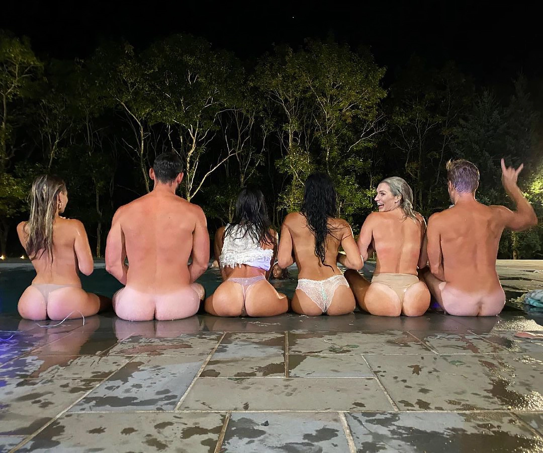 uncensored nude family nsfw