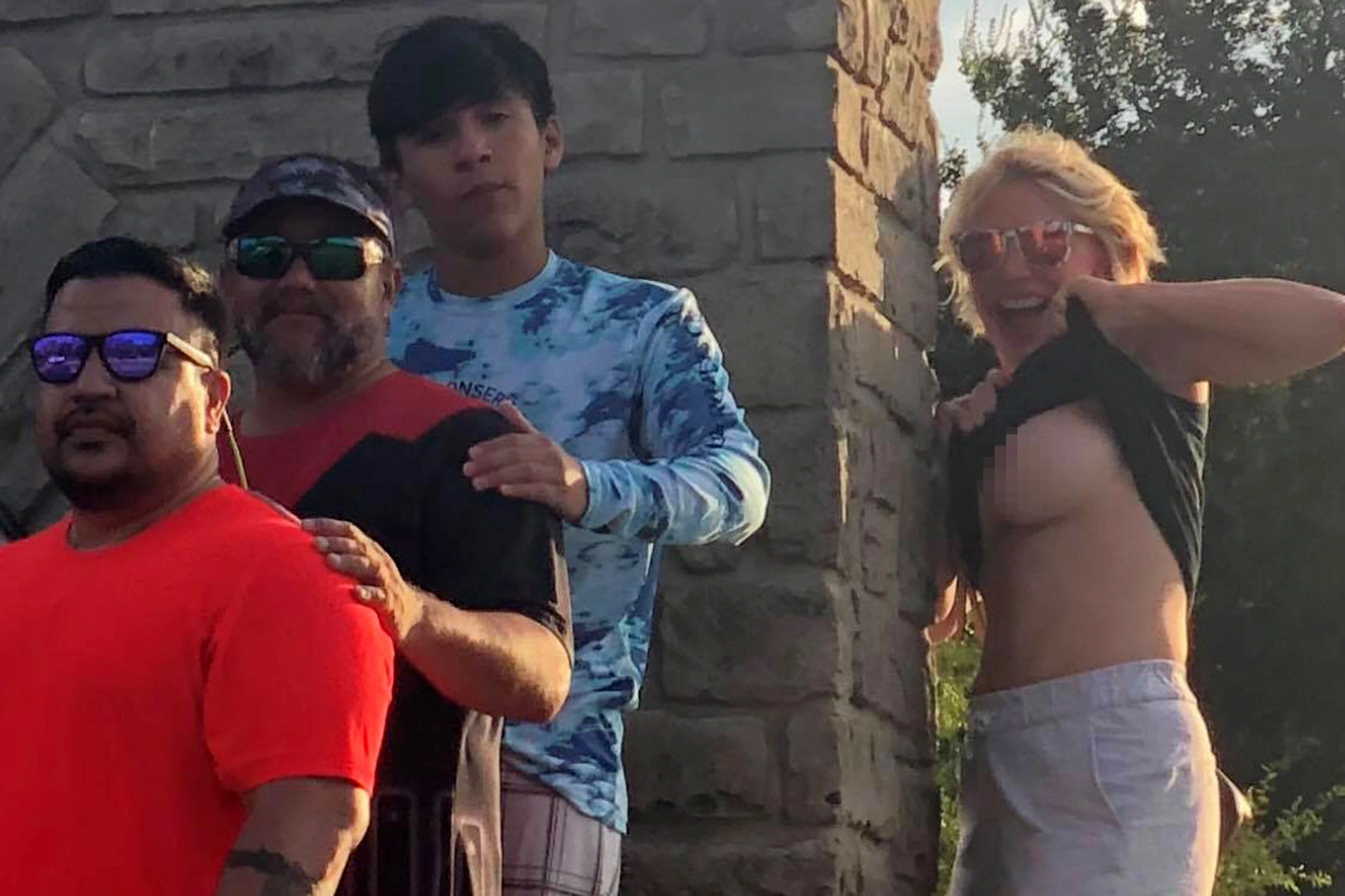 uncensored nude family nsfw
