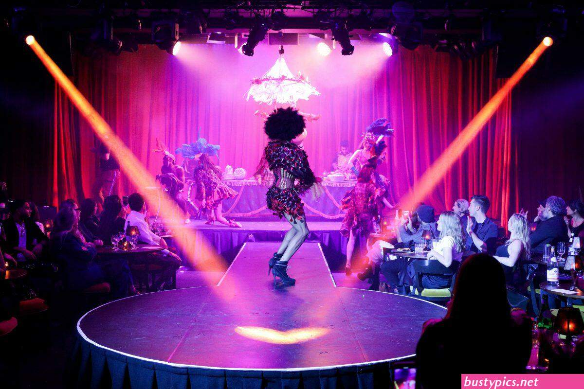 naked black club night