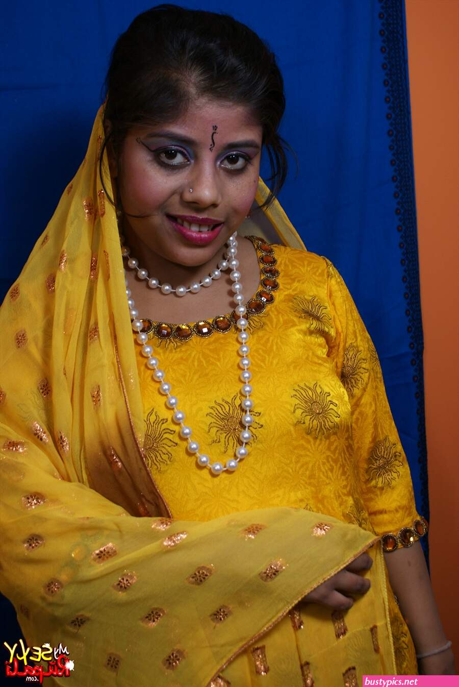girls in salwar suit nude images