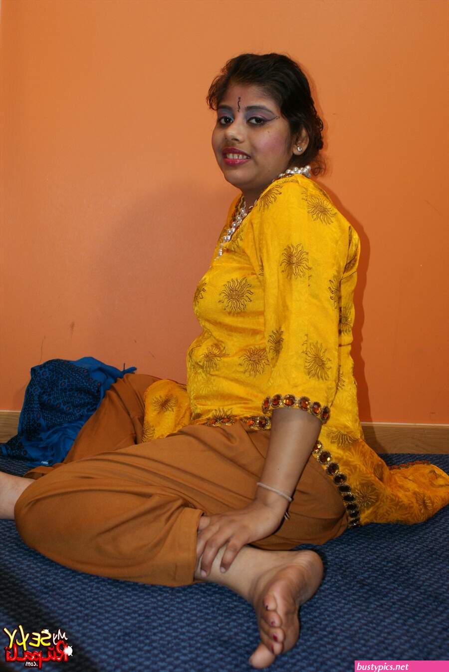 girls in salwar suit nude images