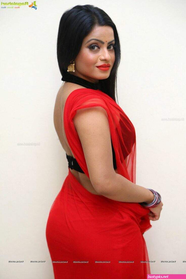hot bhabhi back side