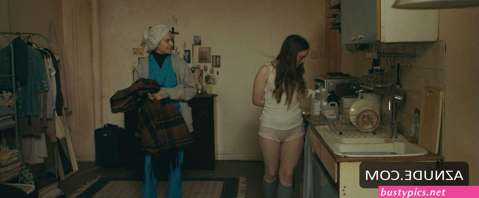 morfydd clark naked photos