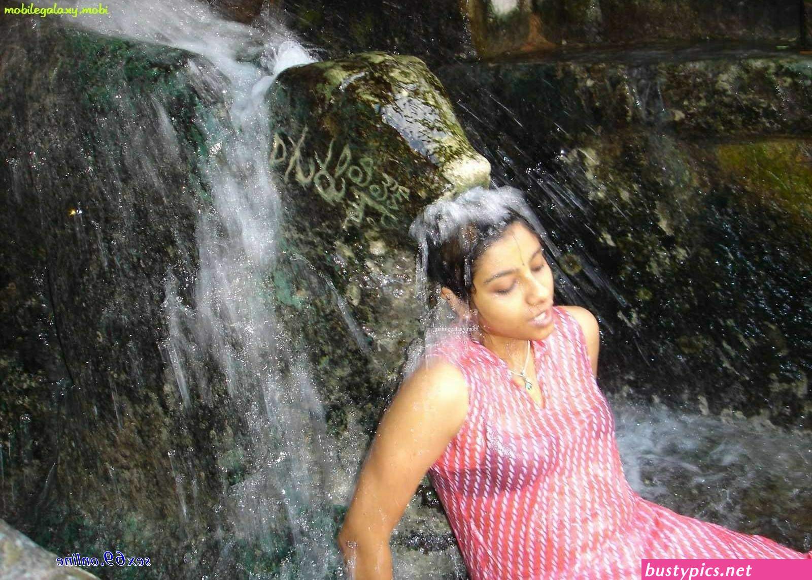 boobs visible in river bath porn video