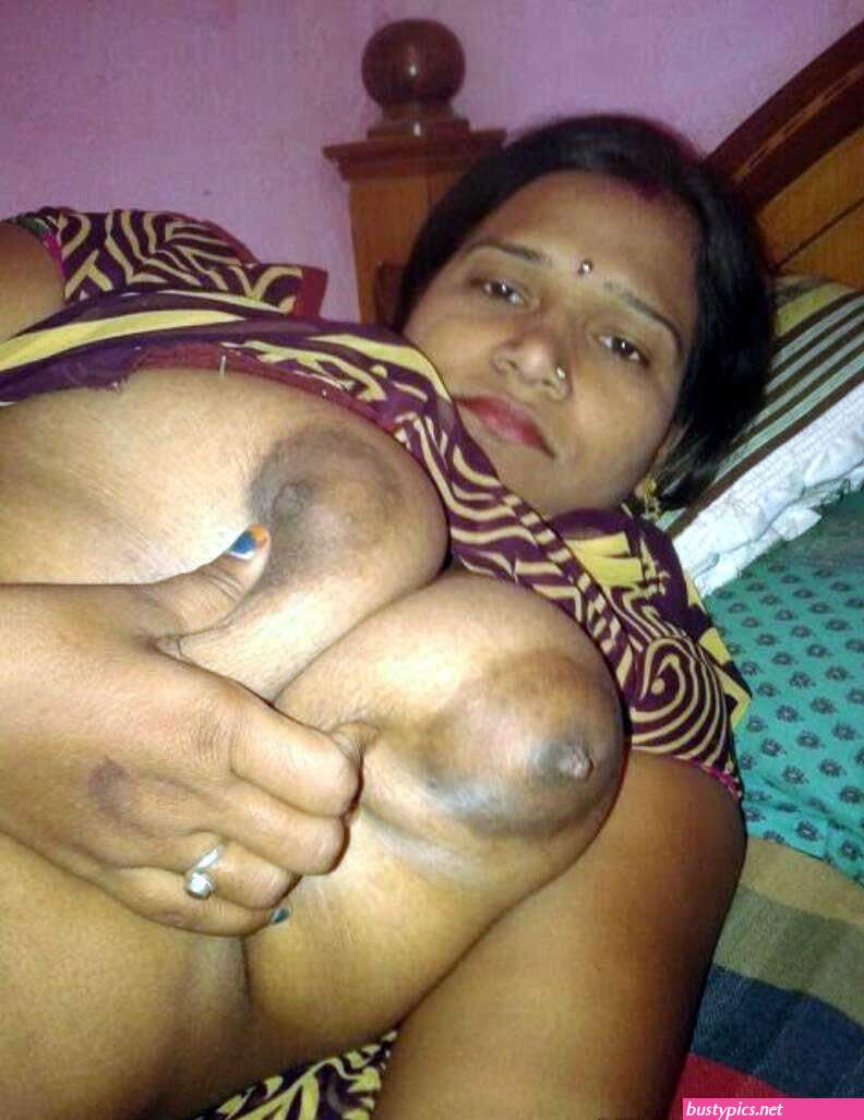 desi big boobs cleavage