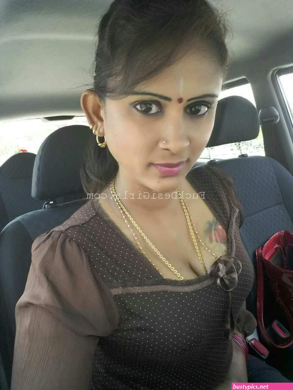 desi big boobs cleavage