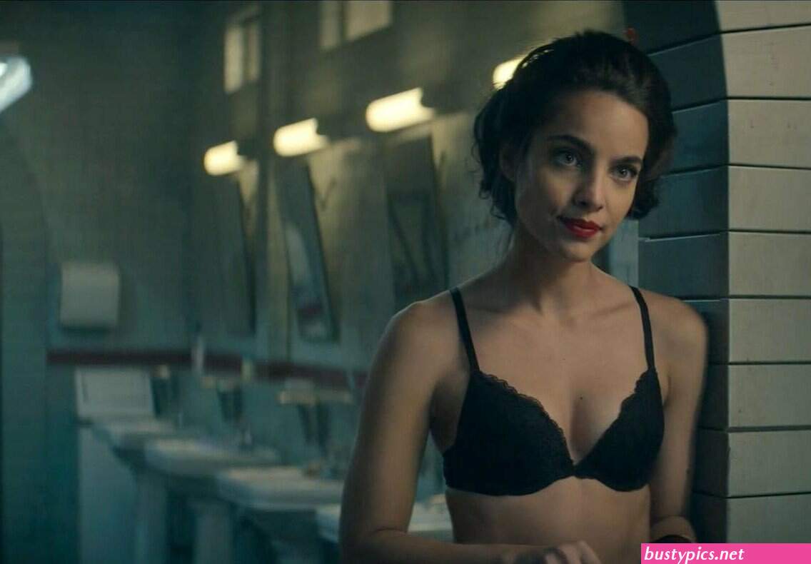 gabriela boobs sence