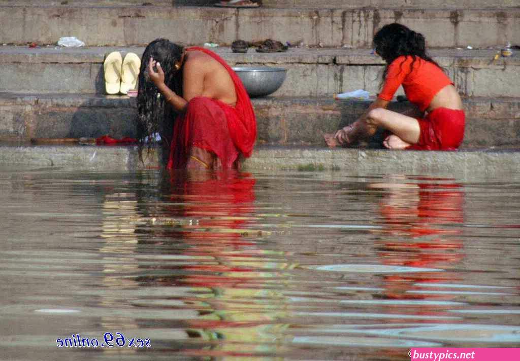 hairy pussy native black women bathing in the river free pictures