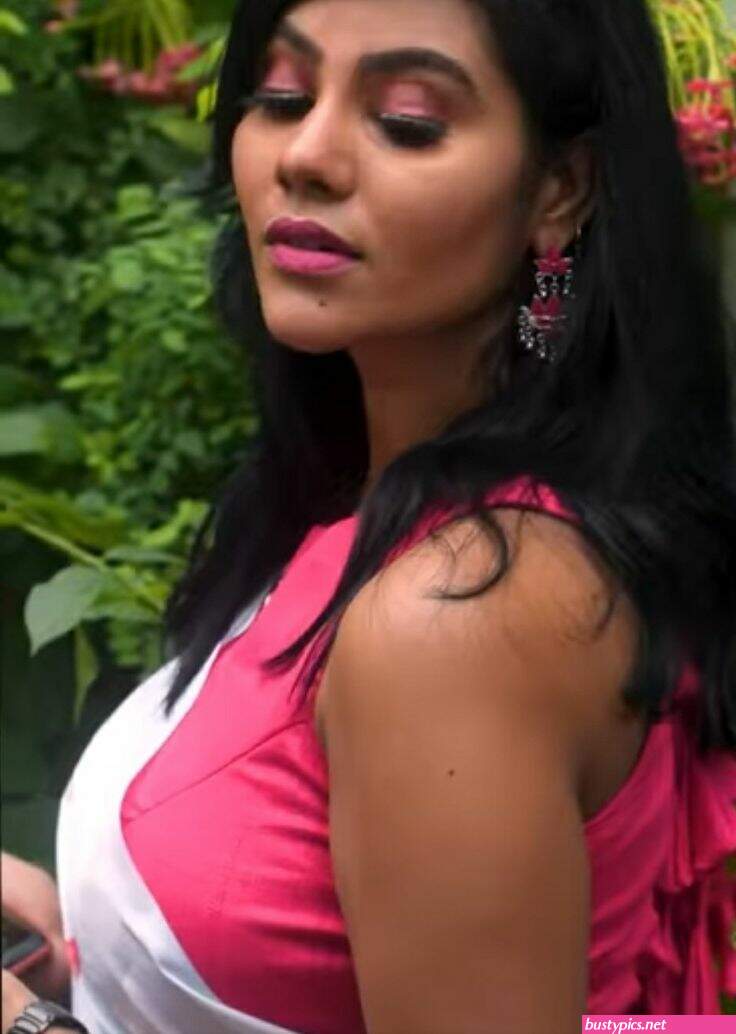 desi beautiful teen boob