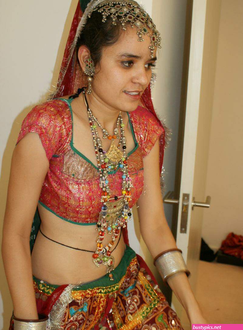 indian saxy hot bhabhi nangi fhotos