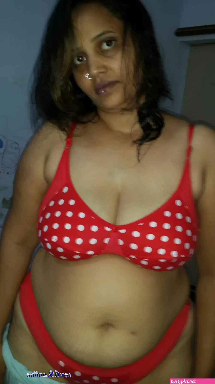 indian saxy hot bhabhi nangi fhotos